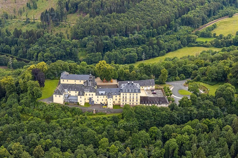Aerial view, Wittgenstein Castle in the forest, Wittgenstein art, Bad Laasphe, Wittgensteiner Land, North Rhine-Westphalia, Germany, architecture, view, outdoor shot, castle, trees, monument, heritage, Europe, history, green, autumn, culture, landscape, Middle Ages, nature, panorama, region, destination, tranquillity, Wittgenstein Castle, sight, tourism, surroundings, landmark, forest, wooded, historic buildings, rural, picturesque