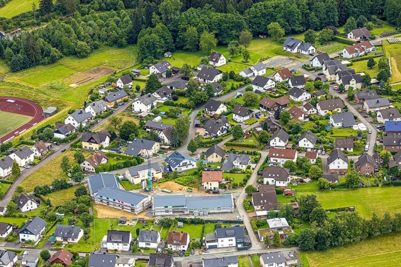 Aerial view, construction site and new construction senior citizens' park between Oberer Wallachei and Ditzroder Weg, residential area Zum Winterkasten, Bad Laasphe, Wittgensteiner Land, North Rhine-Westphalia, Germany, architecture, outdoor area, construction work, construction projects, construction site, Ditzroder Weg, village, drone shot, development, European Union, building, infrastructure, construction, landscape, aerial view, new construction, Obere Wallachei, senior citizens' park, summer, city view, urban planning, urban, daylight, environment, Western Europe, residential area, Zum Winterkasten, geographical, modern