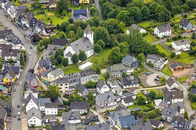 Aerial view, protestant church and half-timbered houses, Feudingen, Bad Laasphe, Wittgensteiner Land, North Rhine-Westphalia, Germany, view from above, architecture, federal state, trees, village, Europe, protestant church, half-timbered houses, building, community, autumn, sky, culture, landscape, aerial perspective, natural landscape, religion, slate roofs, sights, settlement, tourism, tradition, Christian, German province, historical buildings, rural, picturesque, religious building