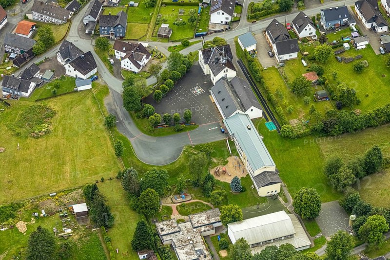 Aerial view, primary school Banfetalschule with schoolyard, gymnasium, Banfe, Bad Laasphe, Wittgensteiner Land, North Rhine-Westphalia, Germany, facility, architecture, Banfetalschule, education, educational centre, village, education, leisure, building, terrain, municipality, primary school, infrastructure, children, place of learning, location, aerial view, outdoor, perspective, school, schoolyard, pupils, sports hall, environment, rural
