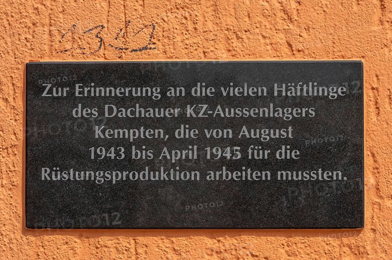 Memorial plaque on the facade of the Allgäuhalle, in memory of Jewish forced labourers, Kempten, Allgäu, Bavaria, Germany