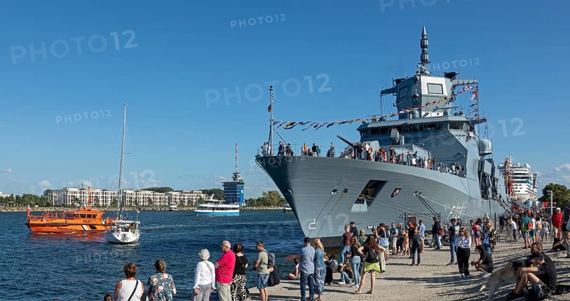Frigate North Rhine-Westphalia, boats, visitors, Hanse-Sail, Warnemünde, Rostock, Mecklenburg-Western Pomerania, Germany