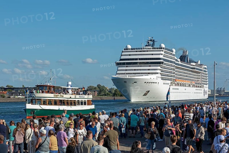 Cruise ship MSC Poesia departs, excursion ship, escort ship, people, Hanse-Sail, Unterwarnow, Warnemünde, Rostock, Mecklenburg-Western Pomerania, Germany