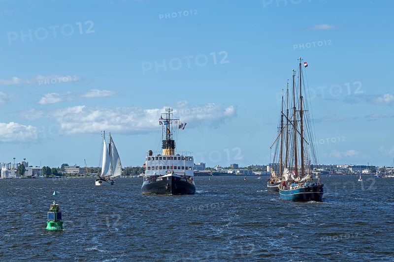 Steam icebreaker Stettin, sailing ships, Unterwarnow, Hanse-Sail, Rostock, Mecklenburg-Vorpommern, Germany