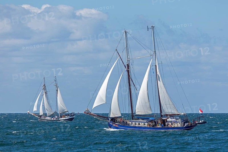 Sailing ships banjaard and Oban, Hanse-Sail, Ostee near Warnemünde, Rostock, Mecklenburg-Vorpommern, Germany
