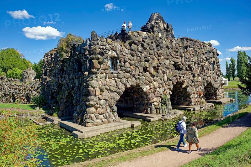 Stein Island with the artificial volcano Vesuvius, Wörlitz Park, Wörlitz Gardens, Garden Kingdom of Dessau-Wörlitz, UNESCO World Heritage Site, Wörlitz, Dessau-Roßlau, Saxony-Anhalt, Germany