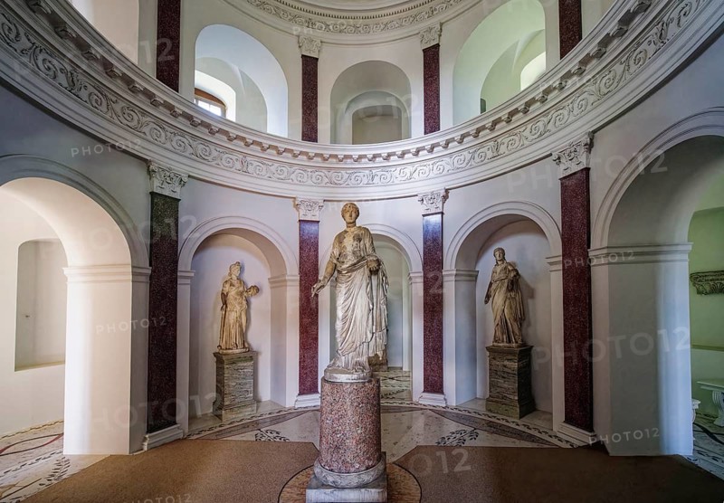 Pantheon designed by Friedrich Wilhelm Freiherr von Erdmannsdorff, interior view, Wörlitz Park, Wörlitz Gardens, Garden Kingdom of Dessau-Wörlitz, UNESCO World Heritage Site, Wörlitz, Dessau-Roßlau, Saxony-Anhalt, Germany