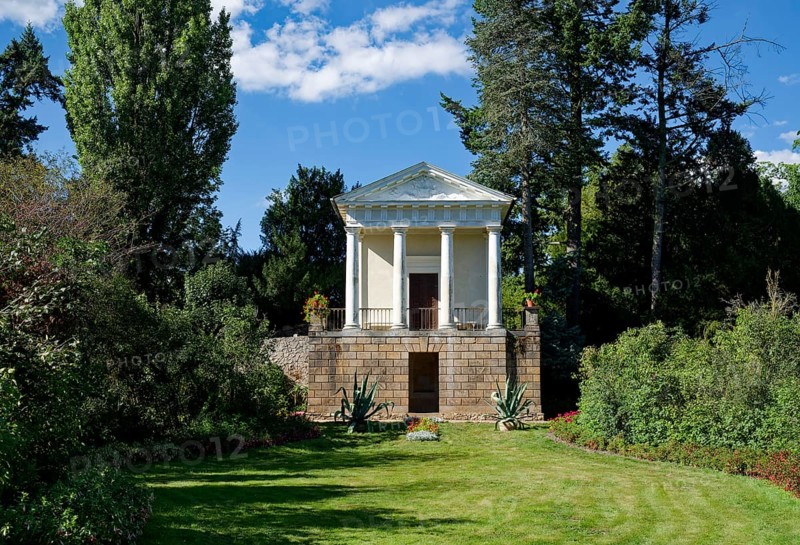 Flora Temple, the last work of the architect Friedrich Wilhelm von Erdmannsdorff, Wörlitz Park, Wörlitz Gardens, Garden Kingdom of Dessau-Wörlitz, UNESCO World Heritage Site, Wörlitz, Dessau-Roßlau, Saxony-Anhalt, Germany