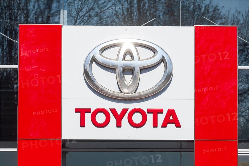 Toyota logo on a car dealership of the Japanese car brand Toyota, Bremen, Germany