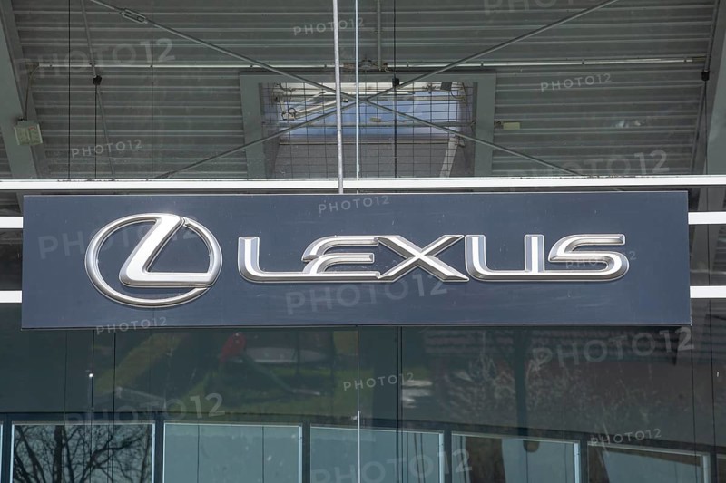 Lexus logo on a car dealership of the Japanese car brand Toyota, Bremen, Germany
