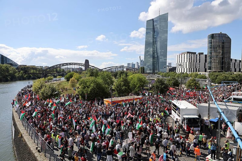 Several thousand people take part in a pro-Palestine demonstration under the slogan United 4 Gaza in Frankfurt am Main on 30 August 2025 in the Hafenpark, near the European Central Bank (ECB) . The rally is accompanied by a massive police presence. On 7 October 2023, the terrorist militia Hamas killed more than 1, 100 people in an attack on Israel. Since Israel's subsequent intervention in the Gaza Strip, there have been repeated pro-Palestinian demonstrations throughout Germany