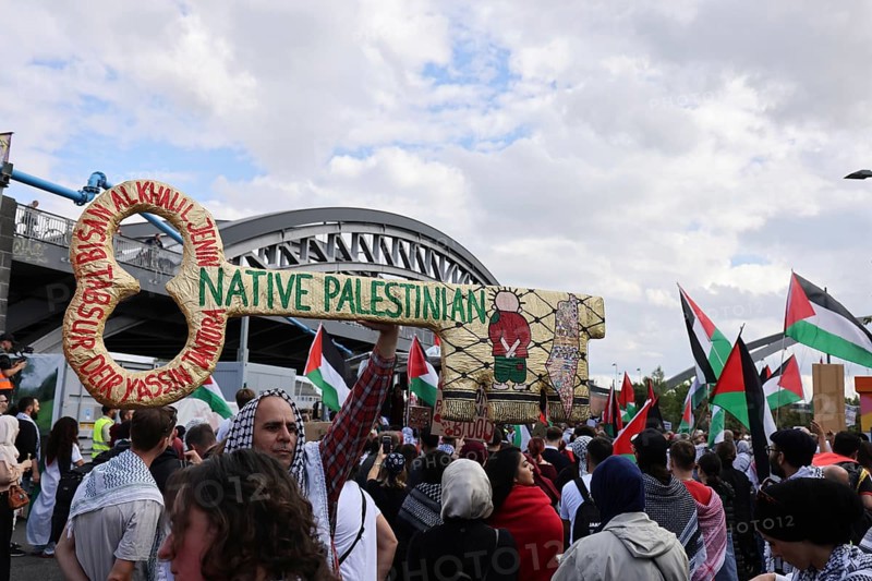 Several thousand people take part in a pro-Palestine demonstration under the slogan United 4 Gaza in Frankfurt am Main on 30 August 2025 in the Hafenpark, near the European Central Bank (ECB) . The rally is accompanied by a massive police presence. On 7 October 2023, the terrorist militia Hamas killed more than 1, 100 people in an attack on Israel. Since Israel's subsequent intervention in the Gaza Strip, there have been repeated pro-Palestinian demonstrations throughout Germany