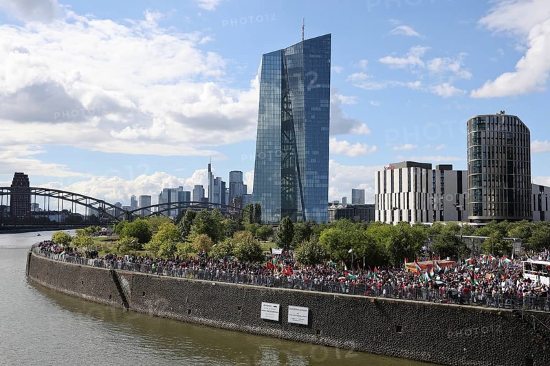 Several thousand people take part in a pro-Palestine demonstration under the slogan United 4 Gaza in Frankfurt am Main on 30 August 2025 in the Hafenpark, near the European Central Bank (ECB) . The rally is accompanied by a massive police presence. On 7 October 2023, the terrorist militia Hamas killed more than 1, 100 people in an attack on Israel. Since Israel's subsequent intervention in the Gaza Strip, there have been repeated pro-Palestinian demonstrations throughout Germany