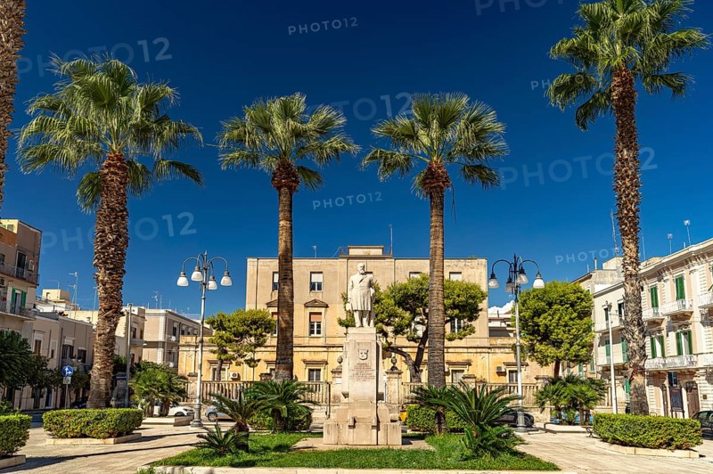 Piazza Milite Ignoto with the monument to Luigi Capitanio, Monopoli, Apulia, Italy