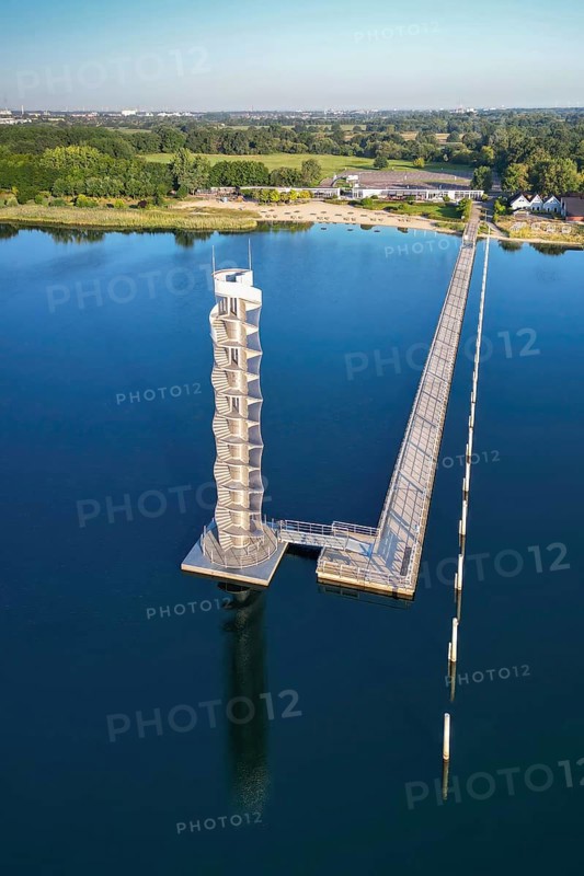 26-metre-high observation tower, Bitterfeld, Saxony-Anhalt, recreation, holiday, sailing, swimming, restaurant in the town harbour, lakeside terrace, boats, sailing ship, former open-cast lignite mine, holidaymakers, tourism, 200-metre-long pier, recreation and nature reserve, water sports and tourism, aerial view, Germany from above