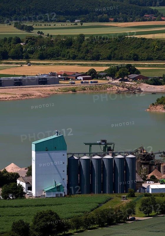 Elevated view of the Ernst Müller GmbH & Co KG gravel works from Eckberg, Bodenwerder, Weserbergland, Lower Saxony, Germany