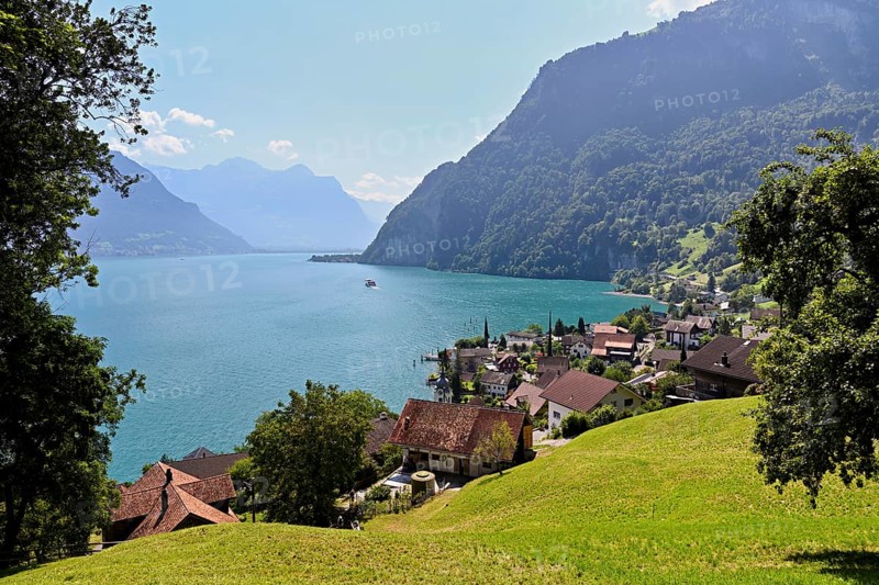 View of the village, Lake Lucerne in the background, Bauen, Canton Uri, Switzerland