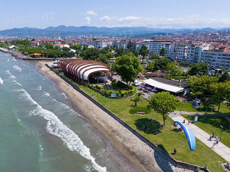 Aerial view of a coastal promenade with modern buildings and undulating beach sections, aerial view, cable car station, Altinordu, Altinordu, Ordu province, Turkey