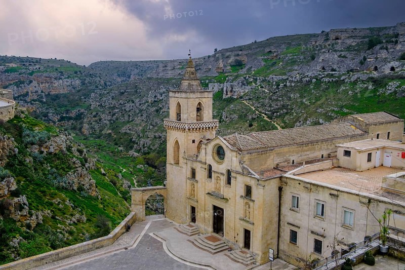 Church of San Pietro Caveoso, cave settlement, cave dwellings, houses, Sassi, Matera, Unesco World Heritage Site, Basilicata, Italy
