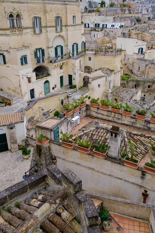 Cave settlement, cave dwellings, houses, Sassi, Matera, Unesco World Heritage Site, Basilicata, Italy
