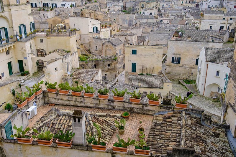 Cave settlement, cave dwellings, houses, Sassi, Matera, Unesco World Heritage Site, Basilicata, Italy