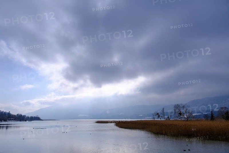 Winter at the lake, dark clouds, Gmund am Tegernsee, Upper Bavaria, Bavaria, Germany