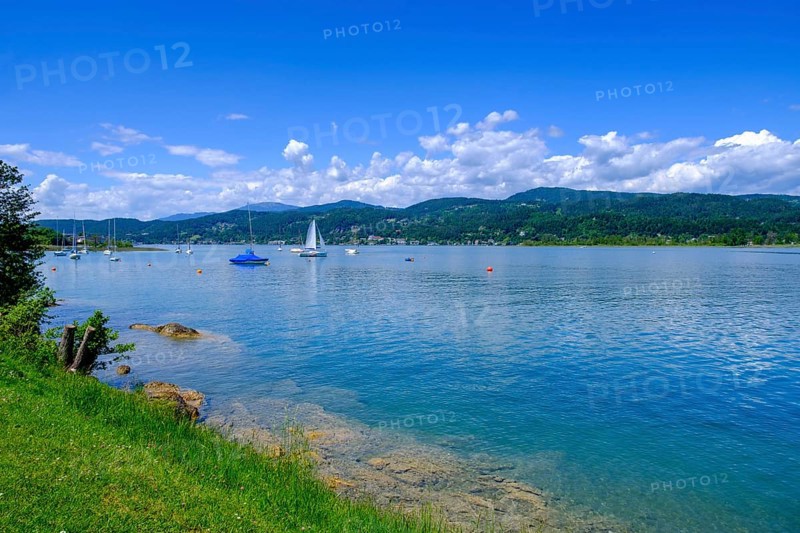 Teixlbucht bathing beach, on Lake Lake Wörth, near Unterdellach, southern shore, Carinthia, Austria