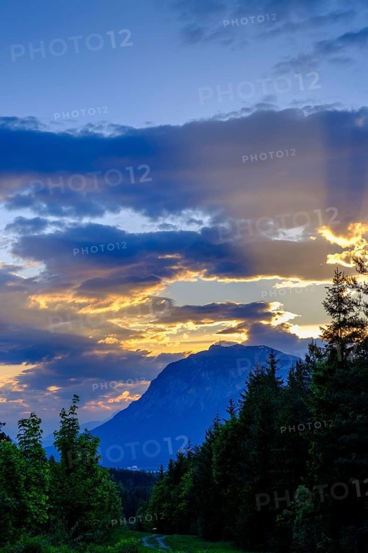 Sunset, Dobratsch, from the castle ruins of Finkenstein, on Lake Faak, Carinthia, Austria