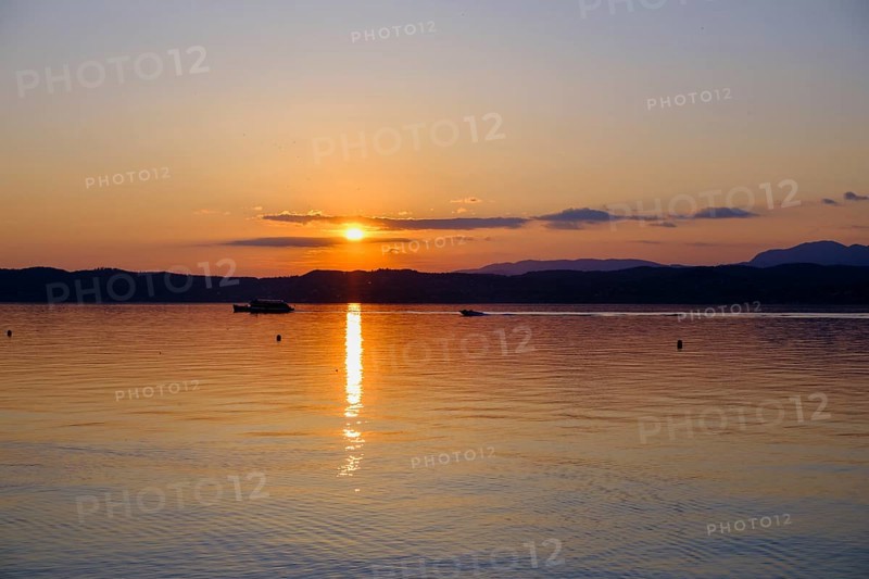 Sunset at Lido delle Grotte, Jamaica Beach, Sirmione on Lake Garda, Veneto, Veneto, Italy