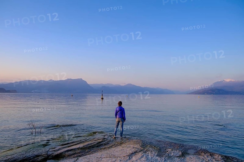 Sunset at Lido delle Grotte, Jamaica Beach, Sirmione on Lake Garda, Veneto, Veneto, Italy