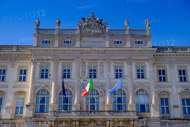 Piazza dell'Unità d'Italia, Trieste, Adriatic Sea, Friuli Venezia Giulia Region, Italy