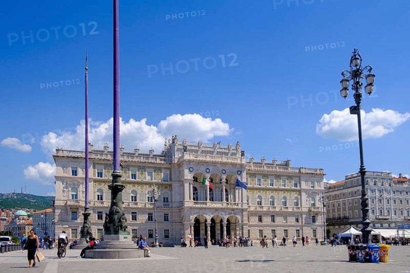 Piazza dell'Unità d'Italia, Trieste, Adriatic Sea, Friuli Venezia Giulia Region, Italy