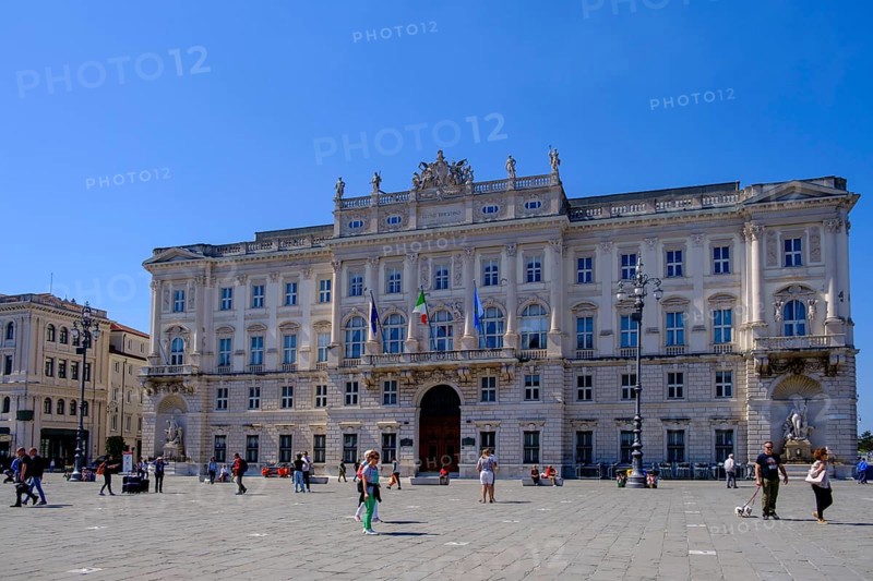 Piazza dell'Unità d'Italia, main square, Trieste, Adriatic Sea, Friuli Venezia Giulia region, Italy