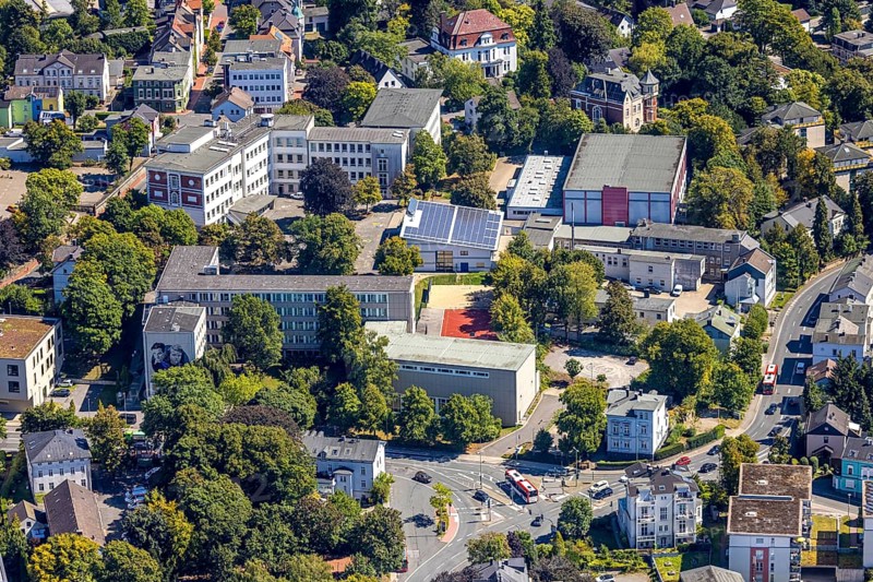 Aerial view, school building GSG Geschwister-Scholl-Gymnasium and school building Zepp Zeppelin Gymnasium, Lüdenscheid-Stadt, Lüdenscheid, Sauerland, North Rhine-Westphalia, Germany, education, educational institution, DE, Europe, grammar school, educational institute, aerial view, aerial photography, aerial photography, Märkischer Kreis, school, overview, bird's-eye view, overview