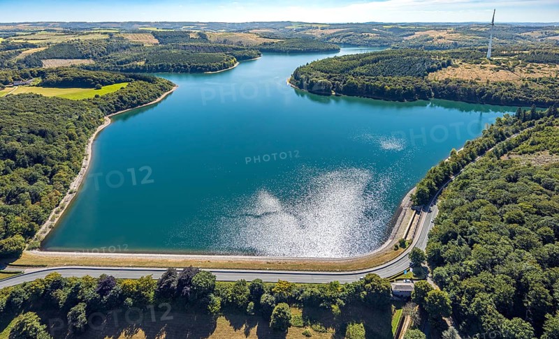 Aerial view, Verse dam with dam, forest area with forest damage, Piepersloh, Lüdenscheid, Sauerland, North Rhine-Westphalia, Germany, tree mortality, DE, Europe, clear-cutting, calamity areas, aerial view, aerial photography, aerial photography, Märkischer Kreis, lake, dam wall, dam, overview, bird's-eye view, forest, forest area, forest damage, forest mortality, birds-eyes view, overview