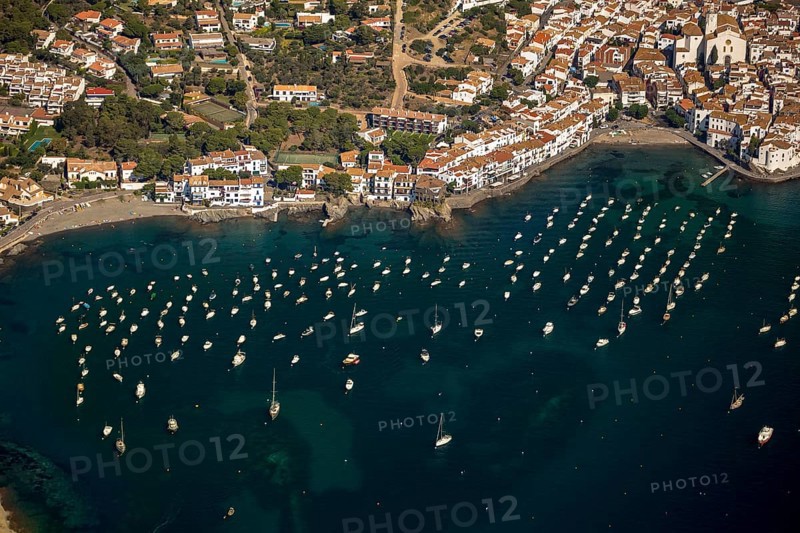 Bay of Cadaques, sailing boats, old town, Parc Natural Cap De Creus, Cadaqués, Costa Brava, Catalonia, Spain, Cadaqués, Europe, aerial view, birds-eyes view, aerial photography, aerial photography, aerial photography, overview, overview, bird's eye view, aerial photos of Spain