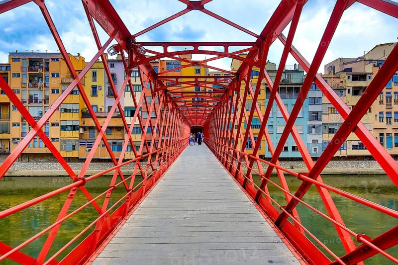 Red bridge over the river Onyar built by the Eiffel company, Girona, Cataluña, Gerona, Catalonia, Spain, Cataluña, Europe, aerial view, birds-eyes view, aerial photography, aerial photography, aerial photography, overview, bird's eye view