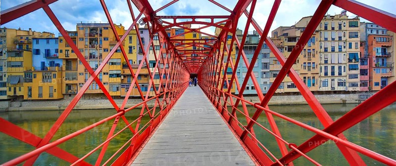 Red bridge over the river Onyar built by the Eiffel company, Cataluña, Gerona, Cataluña, Europe, aerial view, birds-eyes view, aerial photography, aerial photography, overview, bird's eye view