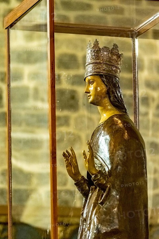 Sardinia, Madonna figure with crown, Santissima TrinitÃƒÂ di Saccargia, Romanesque church, Codrongianos, Europe, Province of Sassari, Italy, abbey church, place of worship, chiesa, religious community, place of worship, holy site, IT, church, church community, denomination, travel, destination, religion, religious site, sightseeing, tourism