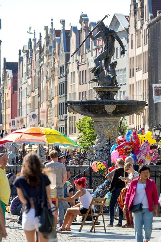Neptune Fountain in Gdansk, GdaÅsk, Gdansk, Baltic Sea coast, Baltic Sea, pomorskie, Pomeranian Voivodeship, Poland, Gdansk, PL, Europe, aerial photo, birds-eyes view, aerial photography, aerial photography, overview, bird's eye view