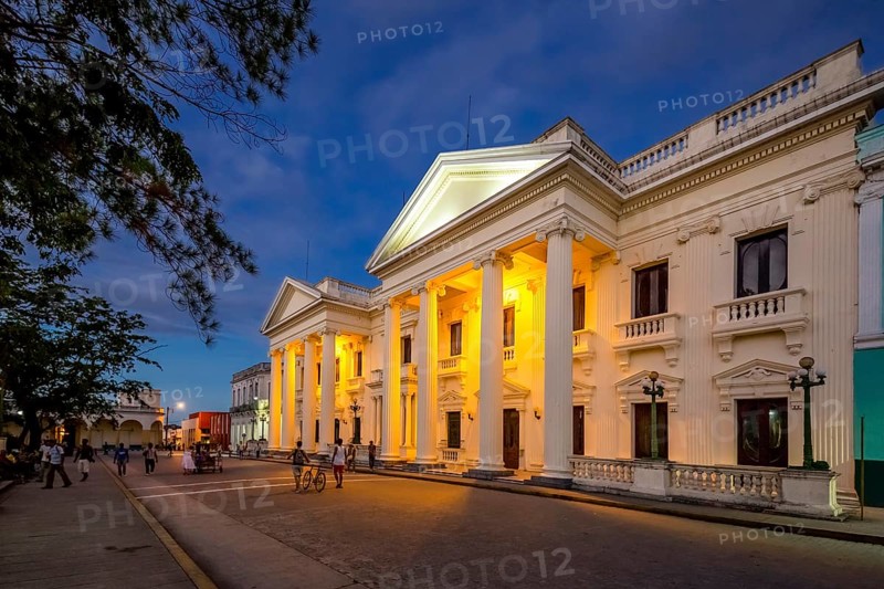 Neoclassical Marti Library in the centre of Santa Clara, Biblioteca Marti, Streetlife in the city centre of Santa Clara at the Parque de Santa Clara, Santa Clara, Cuba, Villa Clara