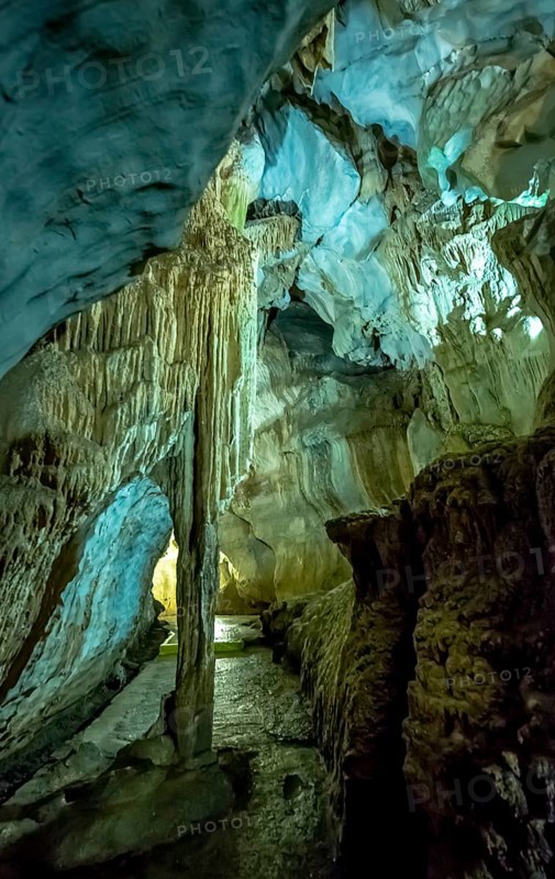 Caves of the Indios, Cueva del Indio, underground caves with a watercourse river open to tourists, Viñales, Cuba, Central America, Cuba, Caribbean