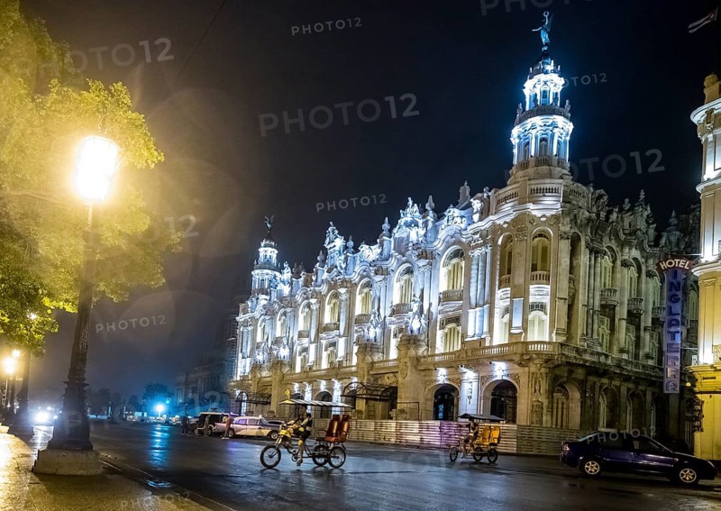 Teatro Nacional, Grand Theatre de Habana, Grand Theatre of Havana by night, Havana, La Habana, Cuba, Cuba, Central America