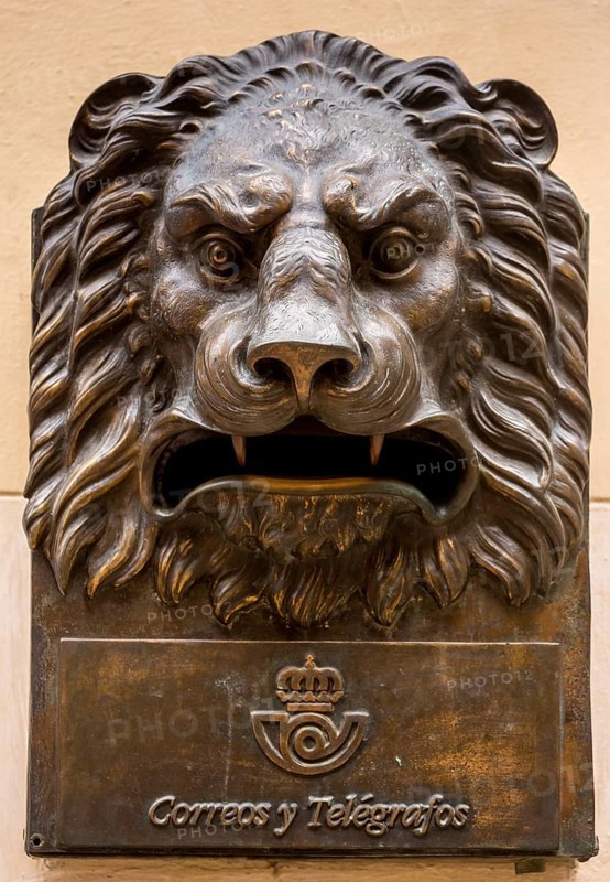 Tourist group in front of a bronze letterbox in the shape of a lion, Correos y Telegraficos, La Habana, Cuba, Caribbean, Central America, Cuba, Europe, aerial view, birds-eyes view, aerial photography, aerial photography, overview, bird's eye view