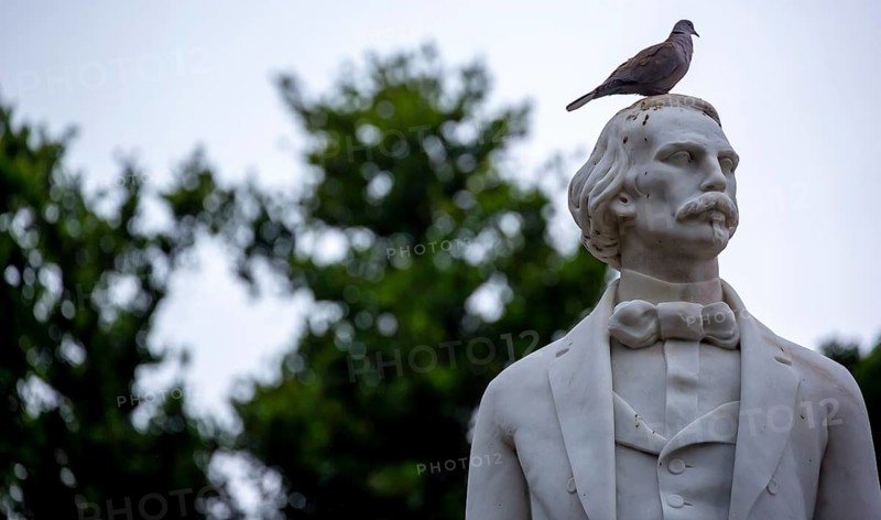 Marble statue of the first president of the Republic of Cuba after independence Carlos Manuel de Cespedes with dove on his head, La Habana, Cuba, Caribbean, Central America, Cuba, Europe, aerial view, birds-eyes view, aerial photography, aerial photography, overview, bird's eye view