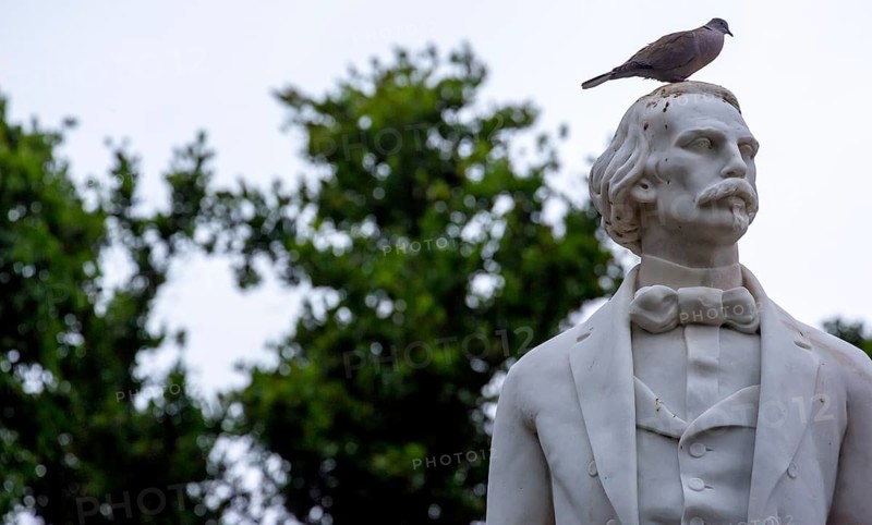 Marble statue of the first president of the Republic of Cuba after independence Carlos Manuel de Cespedes with dove on his head, La Habana, Cuba, Caribbean, Central America, Cuba, Europe, aerial view, birds-eyes view, aerial photography, aerial photography, overview, bird's eye view