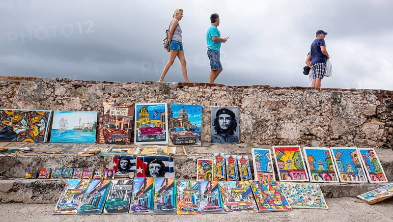 Ernesto Che Guevara paintings and tourists, La Habana, Cuba, Caribbean, Central America, Cuba, Europe, aerial view, birds-eyes view, aerial photography, aerial photography, overview, bird's eye view