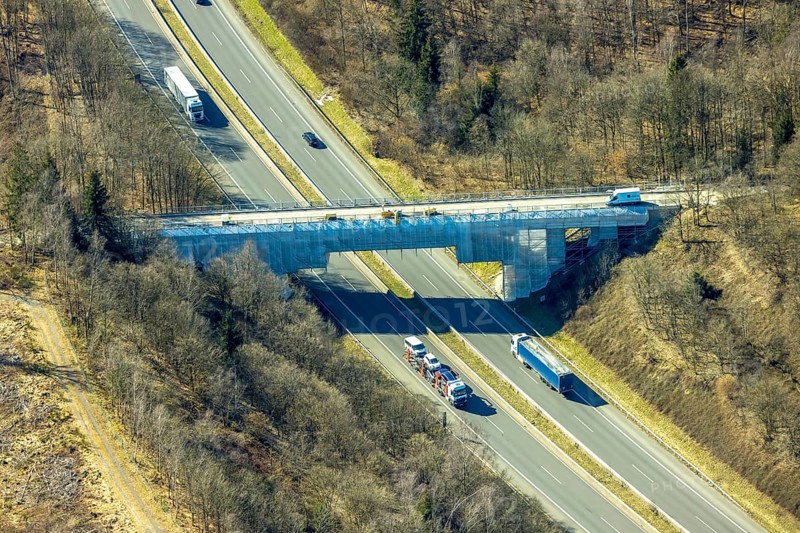 Aerial view, renovation of a bridge over the A4 motorway, Am Eichstrauch, Gerlingen, Wenden, Sauerland, North Rhine-Westphalia, Germany, DE, Europe, aerial view, aerial photography, aerial photography, overview, bird's-eye view, overview