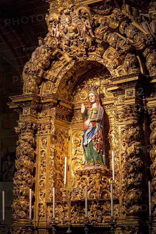 Statue of the pregnant Virgin Mary, depiction of the pregnant Virgin Mary, Sé Catedral de Évora Basílica Sé Catedral de Nossa Senhora da Assunção, Evora, District of Évora, Portugal