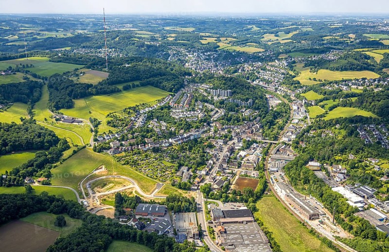 Aerial view, residential area local view Langenberg, hilly landscape and radio mast, below construction site development of new residential area Fellershof at Fellerstraße, Langenberg, Velbert, Ruhr area, North Rhine-Westphalia, Germany, construction work, construction area, building site, building plots, construction, construction project, construction site, DE, Europe, property tax, real estate, aerial view, aerial photography, aerial photography, overview, bird's-eye view, residential estate, living and living, residential area, residential quality, residential neighbourhood, residential estate, residential area, birds-eyes view, overview